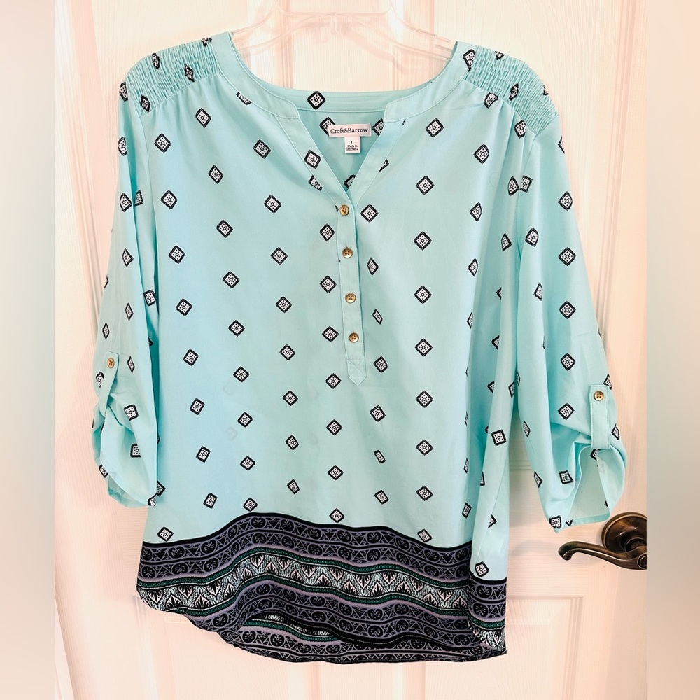 Croft and Barrow 3/4 Roll Tab Sleeve Top Size Large